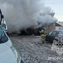 Сгорели машина и автобус: стали известны подробности пожара в автосервисе в Оренбурге