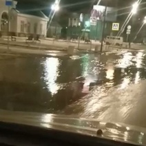 В Медногорске на благоустроенной улице Ленина произошла утечка воды