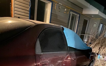 В селе Октябрьском пьяная девушка угнала ВАЗ и врезалась еще в два авто