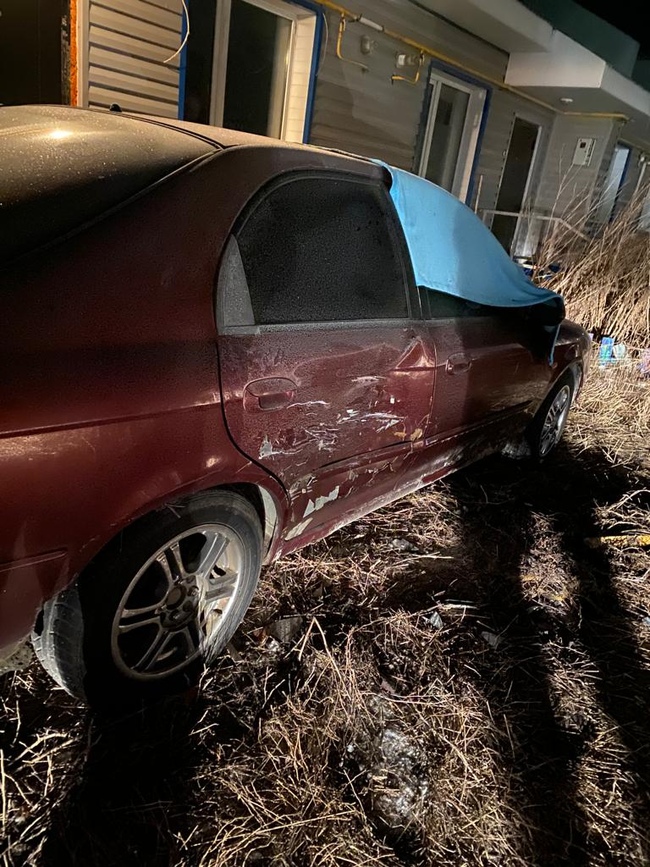 В селе Октябрьском пьяная девушка угнала ВАЗ и врезалась еще в два авто  Новости Оренбурга