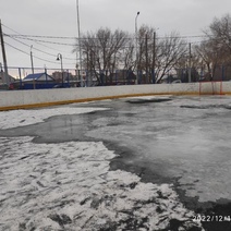В Оренбурге в новом сквере возникла проблема с заливкой корта