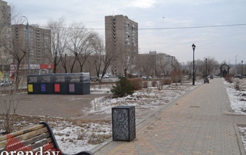 В сквере Героев в Оренбурге обустраивают мусорную площадку