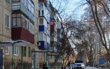 Житель Медногорска попал в реанимацию после драки в подъезде