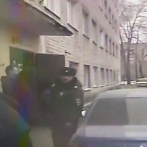 В Оренбурге на улице Шевченко средь бела дня на мужчину напали грабители