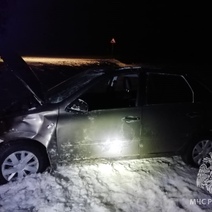 В Оренбуржье в слетевшем в кювет авто погиб человек