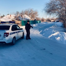 Водитель из Оренбургского района ударил полицейского локтем в лицо