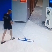 В Оренбурге работник аквапарка 