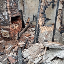 В Грачевском районе по вине сельчанки сгорел двухквартирный дом 