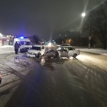 Четыре человека пострадали в столкновении двух Лад Приор в Орске