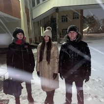 Студенты из Оренбурга спасли провалившегося в подвал котёнка