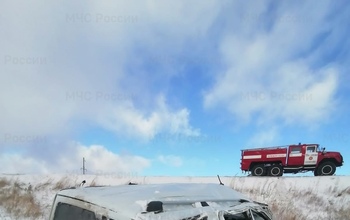 На трассе Орск-Оренбург слетел в кювет и перевернулся УАЗ Патриот