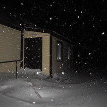 В Ташле мужчина ночью залез через окно в дом и ограбил хозяйку