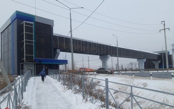 Первый надземный переход в Оренбуржье спустя более двух лет после строительства требует ремонта