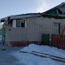 В Переволоцком семья, вернувшись домой, обнаружила сгоревшее жилище