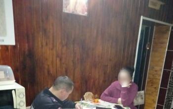 В Акбулакском районе отец пытался задушить свою дочь