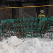 Под Соль-Илецком пожарные почти три часа тушили горящий жилой дом