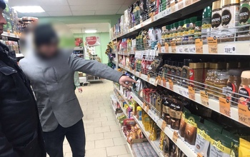 В Оренбурге в СИЗО отправили серийного вора из супермаркетов