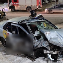 В Оренбурге в ДТП на улице Уральской погиб 37-летний водитель такси