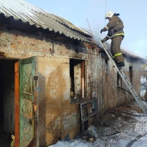 В Илеке на пожаре в частном доме погиб 65-летний мужчина (18+)