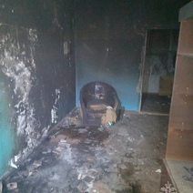 В Новотроицке на пожаре в общежитии спасли 50-летнюю женщину