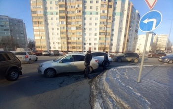 На кольце проезда Северного и улицы Салмышской в Оренбурге ДТП каждый день