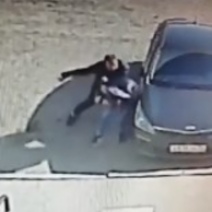 Молодого оренбуржца жестоко избили ради электронной сигареты (18+)