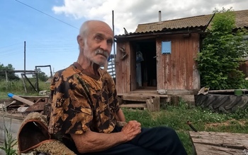 25 лет считали погибшим. Мужчину, живущего в заброшенном доме в Асекеевском районе, нашли сыновья 