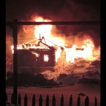 Страшный пожар в Медногорске, пожарные не смогли проехать из-за сугробов