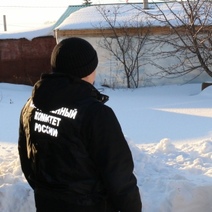 Скончалась на улице: в Абдулино мужчина избил женщину и бросил во дворе (18+)