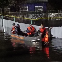 В Бузулук зашла большая вода, местных жителей эвакуируют