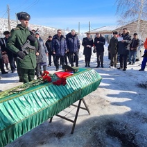 В Оренбуржье простились с погибшим в ходе СВО мобилизованным отцом двоих сыновей