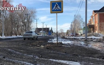 Жители Саракташа возмущены грязью со стройки ДК