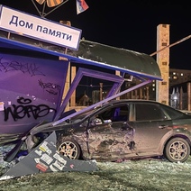 В Оренбурге остановочный павильон, разрушенный по вине пьяного водителя, поменяют за счет бюджета