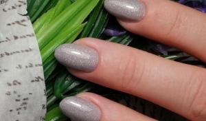 Из-за падения рубля в Оренбургской области растут цены на маникюр и еще ряд услуг