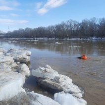 Трое «мамонтят» из Оренбурга уплыли на льдине