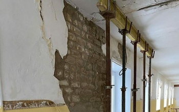 Жители Оренбургского района о новой школе могут только мечтать
