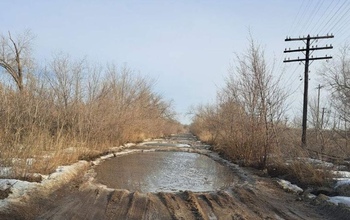 Более 2 000 человек второй год продолжают ездить по разбитой дороге от СНТ до Оренбурга