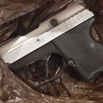 В Оренбурге пьяный мужчина в своем дворе открыл стрельбу