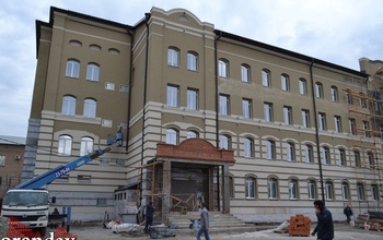 Минстрой Оренбургской области закупает золотые унитазы в долгострой на Цвиллинга?