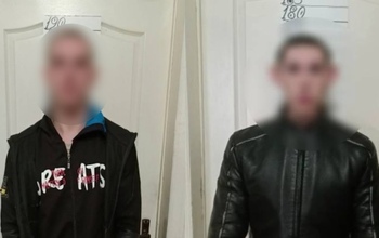 Двое оренбуржцев вытащили из автомобиля 90 000 рублей