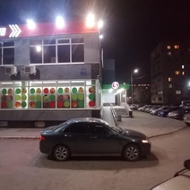 В Оренбурге школьник на самокате скатился по пандусу под колёса машины