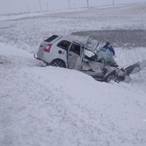В Кваркенском районе при столкновении Lada Kalina и КамАЗа погибли два человека (18+)