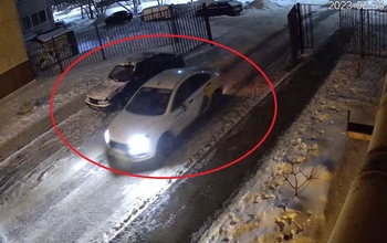 В Оренбурге предприимчивый таксист снял красивые колпаки с колёс чужого автомобиля