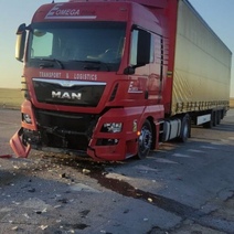 Под Соль-Илецком в ДТП с грузовиком пострадали четыре человека