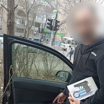 В Оренбурге обстрелявший автомобиль пьяный мужчина целился в «треногу»