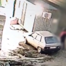 В Бузулуке угон автомобиля попал на камеру видеонаблюдения