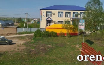 В Шарлыке из-за закрытия автовокзала пассажиры вынуждены ждать транспорт на улице
