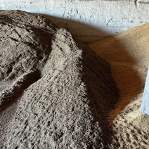 В Октябрьском районе у проверяющих возникли вопросы по хранению зерна