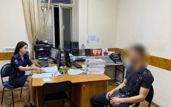 В Оренбурге парочка молодчиков обворовала несколько организаций