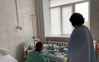 26-летнюю оренбурженку, пострадавшую при падении карусели, отправили на лечение в Москву
